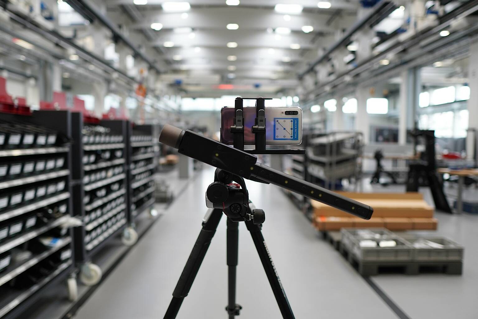 Sound Scanner P50 in einer Produktionshalle bei Fill Maschinenbau